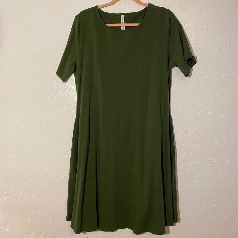 NWOT- Zenana Premium dress with pockets, size 2X.